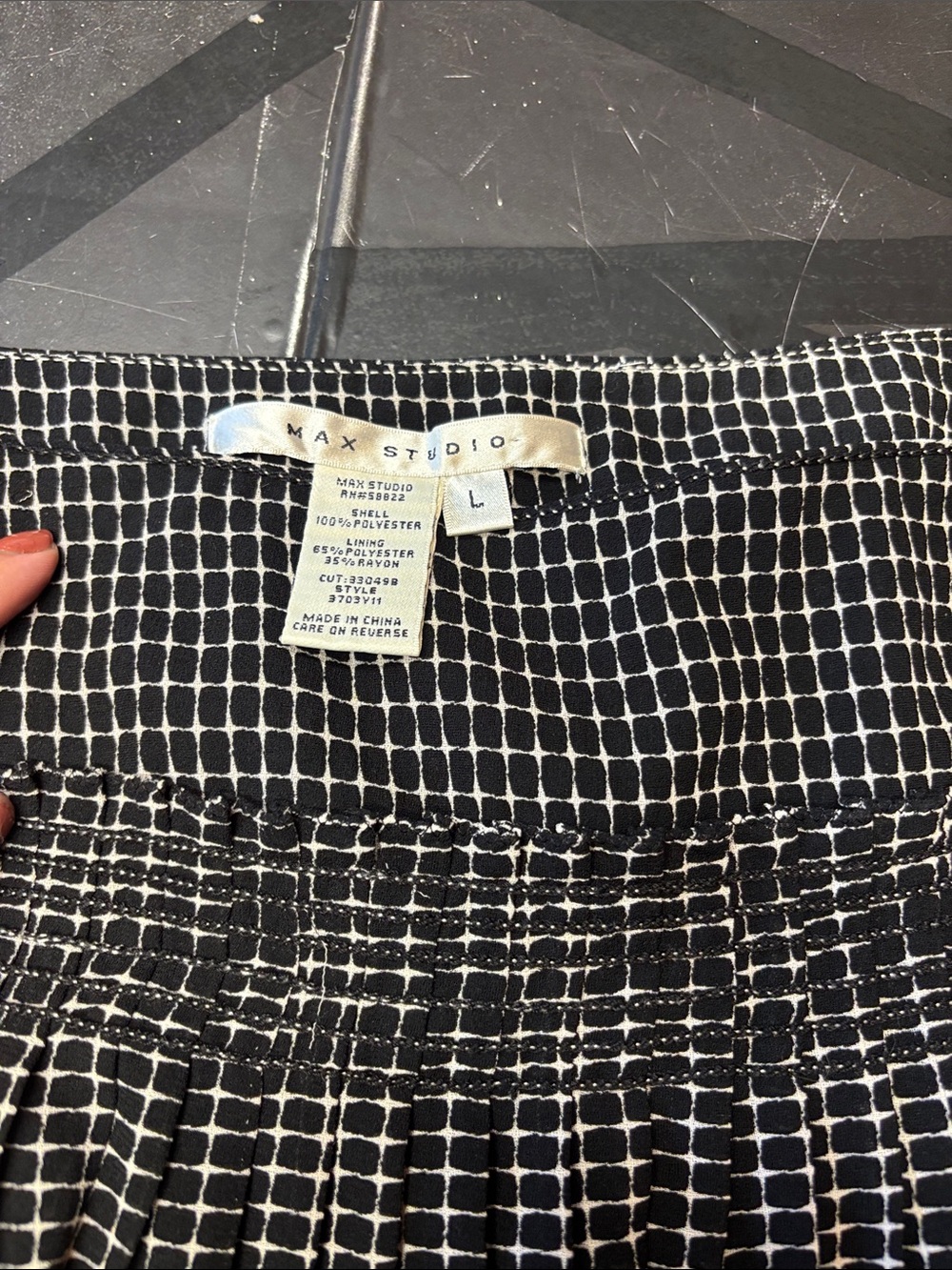 Max Studio Black & White Grid Pleated Circle Skirt b192 - Picture 2 of 4